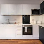 Manhattan Luxury Bradford (West Yorkshire)