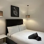 Manhattan Luxury Μπράντφορντ