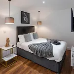 Manhattan Luxury