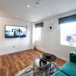 Manhattan Luxury * Μπράντφορντ
