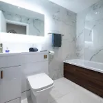 Manhattan Luxury
