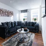 Manhattan Luxury *