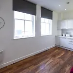 Manhattan Luxury * Μπράντφορντ