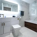 Manhattan Luxury