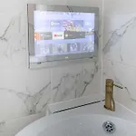 Manhattan Luxury *