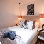 Manhattan Luxury Διαμέρισμα Μπράντφορντ