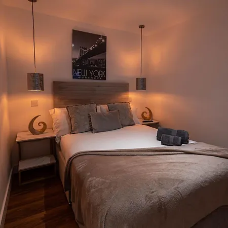 Manhattan Luxury * Μπράντφορντ