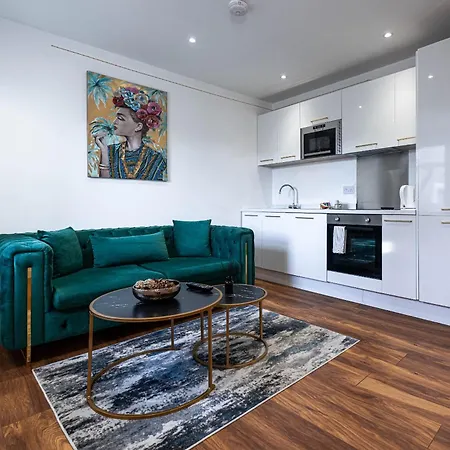 Manhattan Luxury * Μπράντφορντ